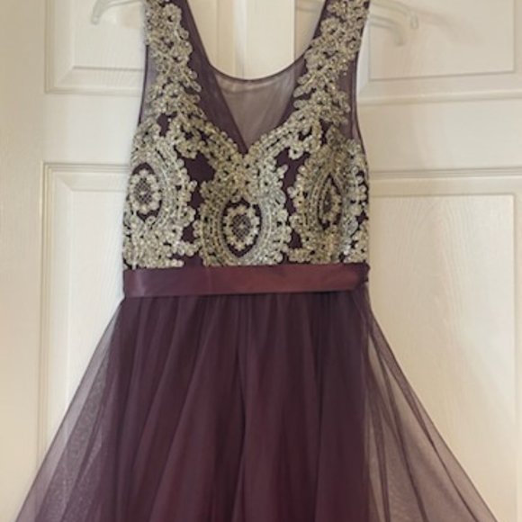 Maroon and Gold Formal Dress with loads of detail - Picture 11 of 16